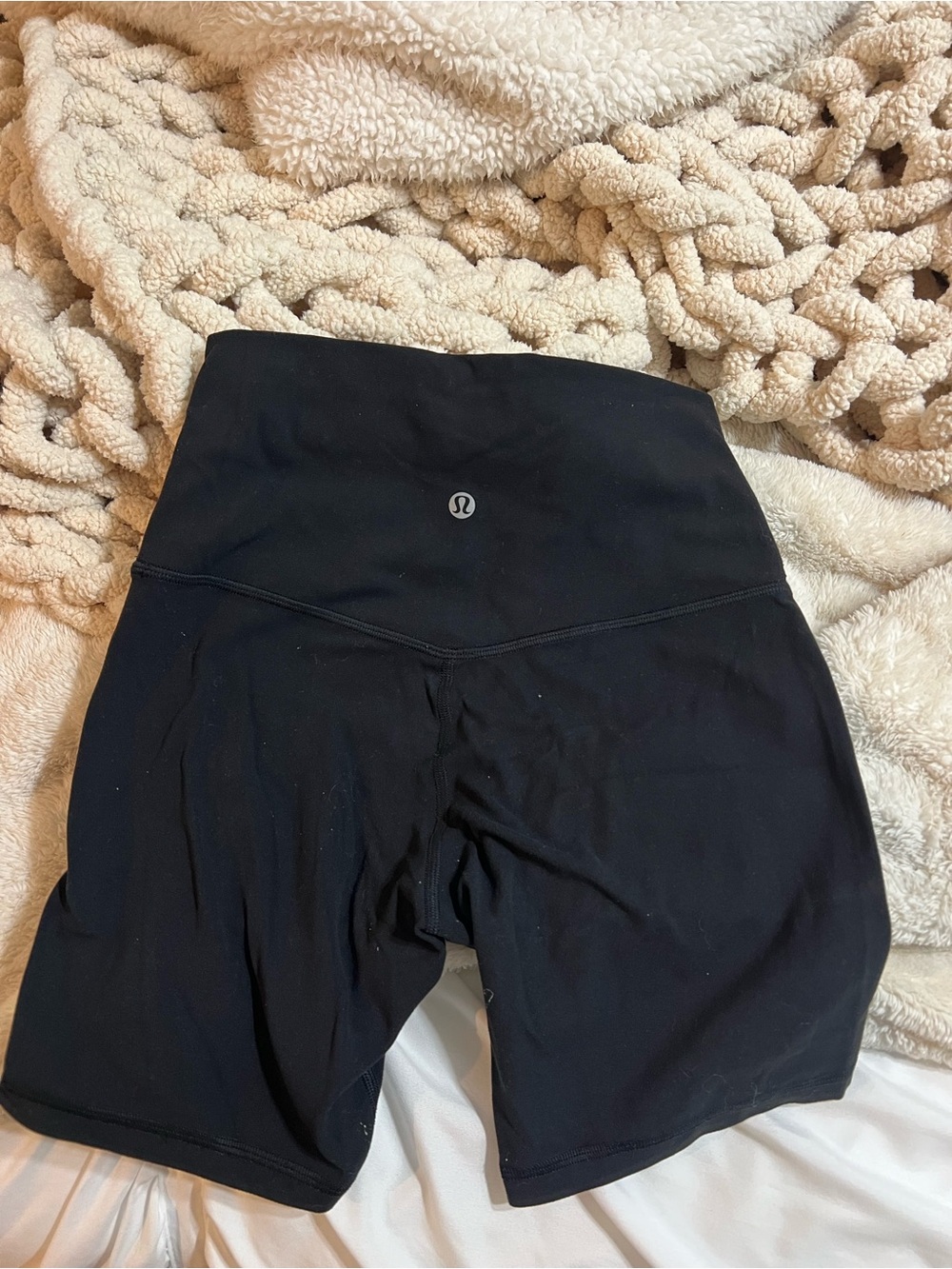 lululemon athletica High-Rise Black Women’s Workout Shorts 6’ inseam